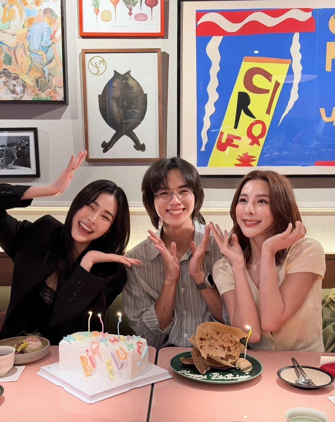 邝玲ig更新:“Officially 30 @ fluke_pongsapat 