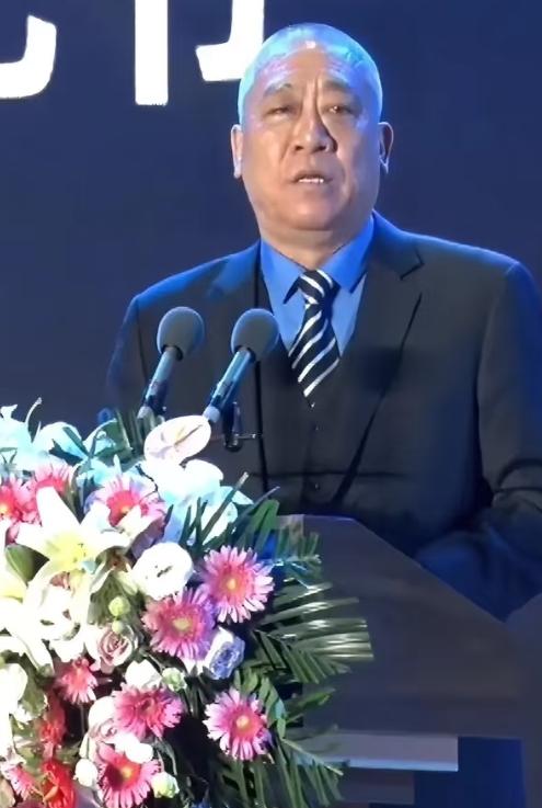 老板疯了？1亿直接分员工！

你说这世上有老板不把钱当回事？河南这家企业真就干出