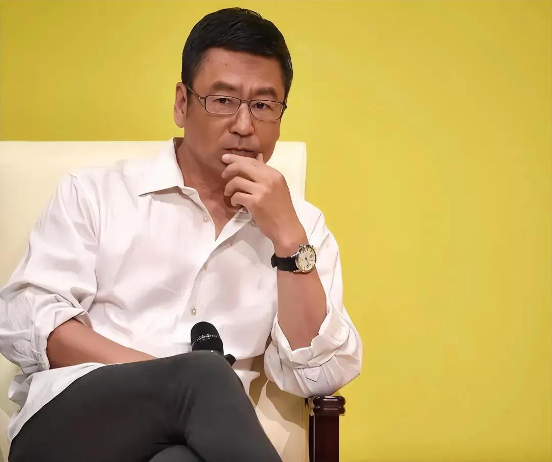 中央电视台主持人白岩松从不巴结领导，他只去过4次台长办公室，还是被叫去的。
  