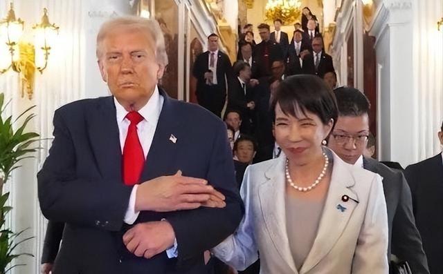 美国和日本还在赌桌上疯狂加注，赌中国不敢开“第一枪”。错了！真相是，中国早就把“