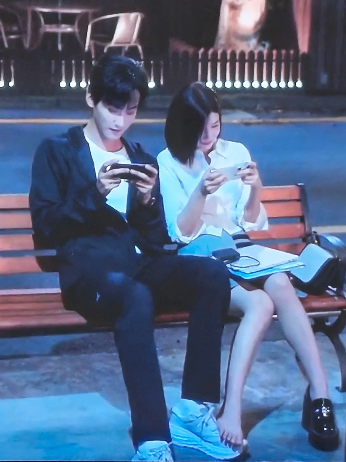 陈妍希好权威的腿这个动作是谁想出来的！太暧昧好嗑了！ 