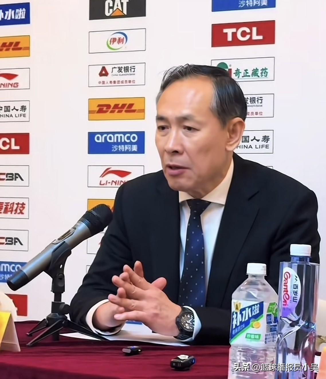 许利民：“我想他们身上的潜能比较大，还有潜能可挖，如果这支队伍大家更统一，大家执