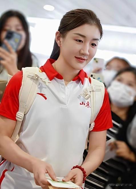 实锤！陈梦复出了！确认代表山东队参加2026年全国锦标赛！

大梦以前采访时就说