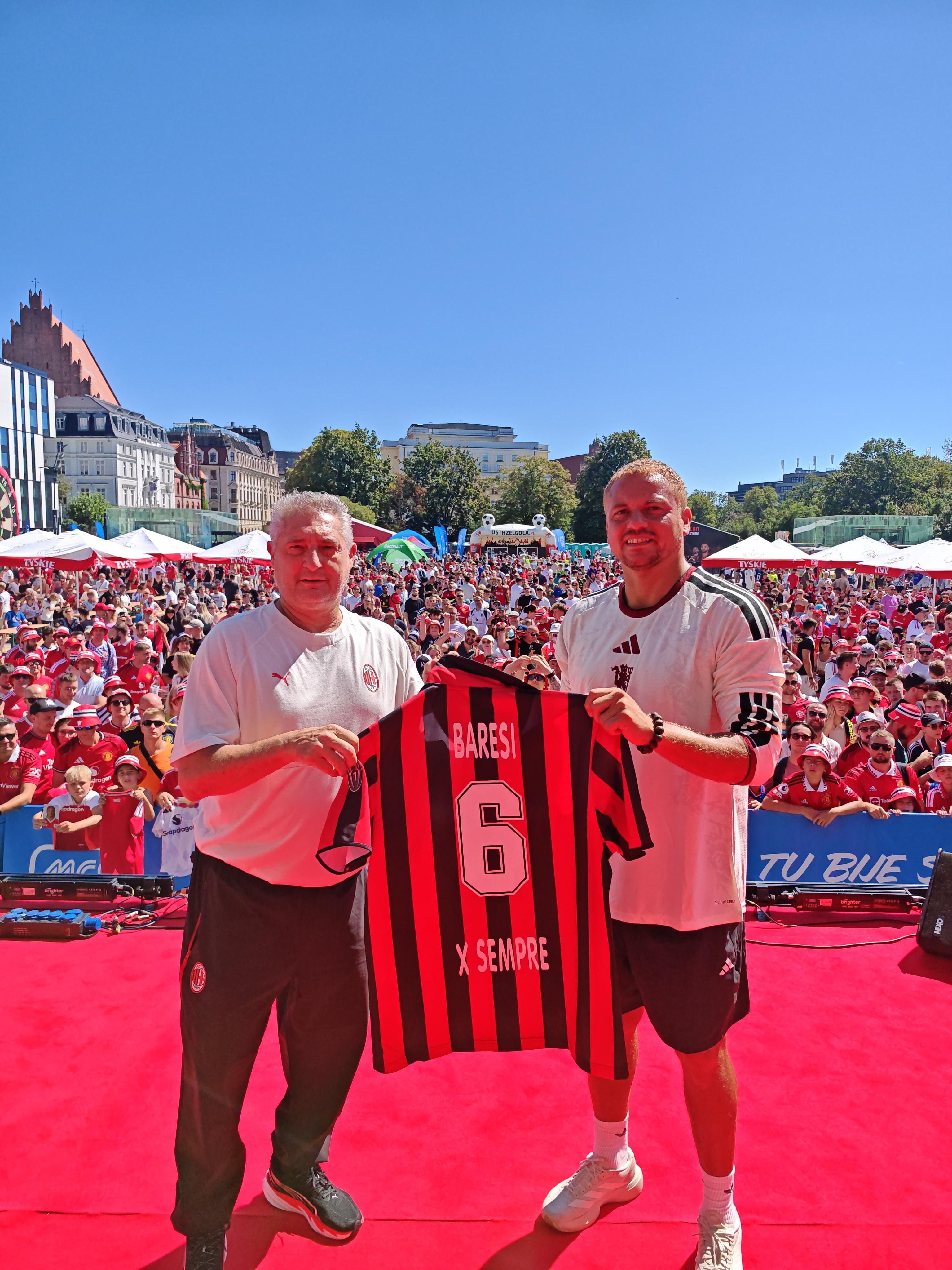 共同缅怀弗朗哥·巴雷西🇮🇹♾️曼联曼联足球俱乐部 🔴⚪⚫ 