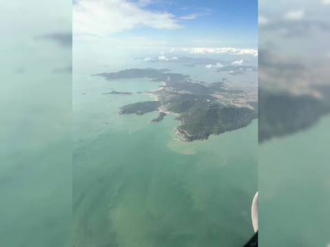 #旅行[超话]# 不是济州岛，是舟山！
舟山晴日的海与天，是匀净的蓝，一直铺到海面上，水色也跟着清透