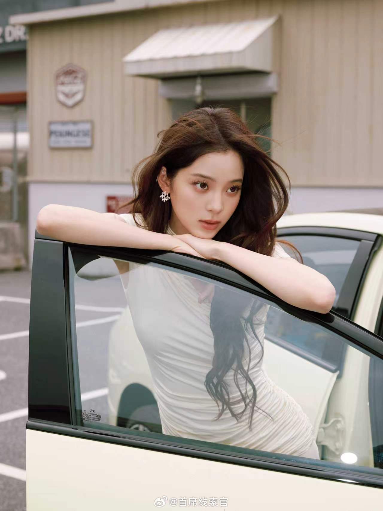 小鹏MONA M03代言人&车主欧阳娜娜，去年正式提车小鹏MONA M03 Ma