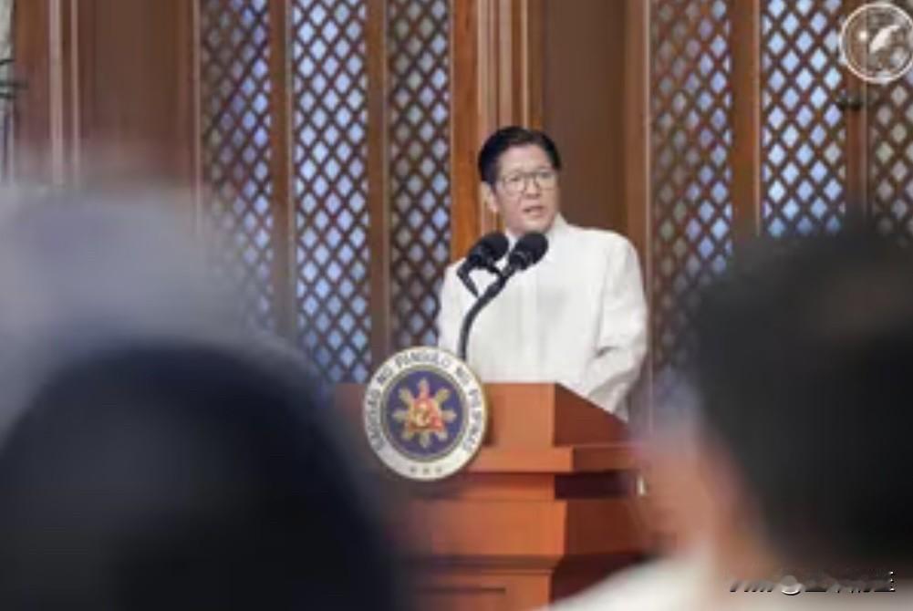 菲律宾总统府周日向公众保证，小马科斯总统在被诊断为憩室炎（结肠内囊袋出现炎症）后