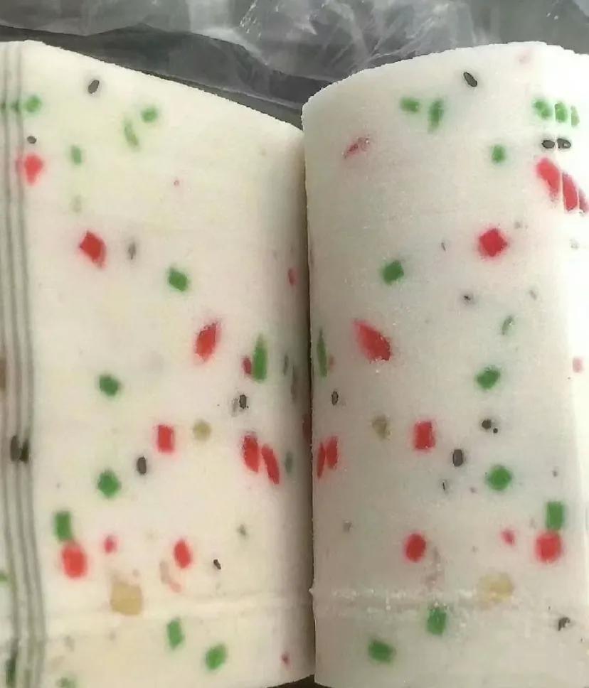 真的很讨厌“一杯奶茶钱”
今天才意识到一杯奶茶钱是家里的一顿饭钱，物价飞涨啊，狠