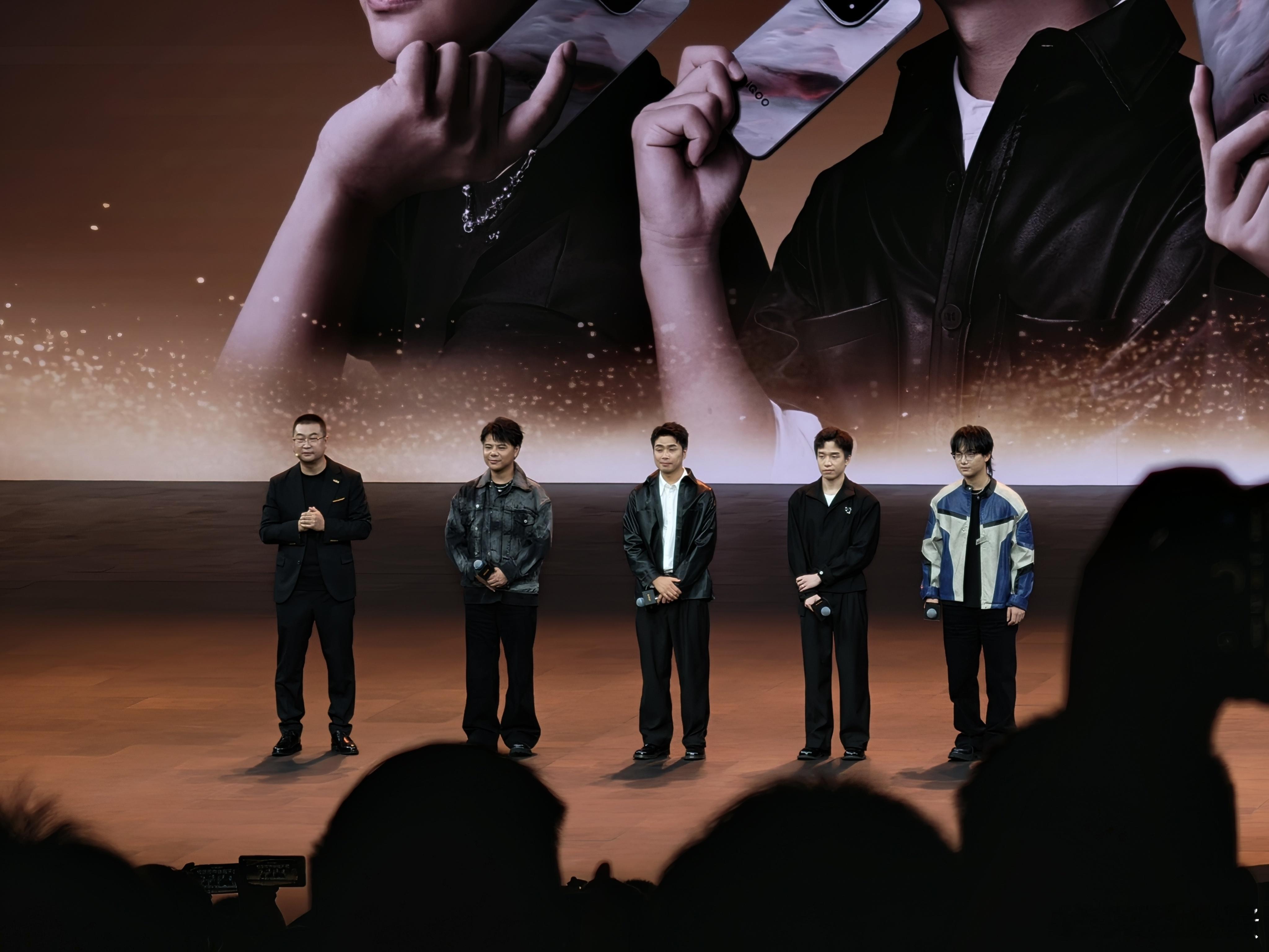 这阵容也太吊了[笑cry] ​​​