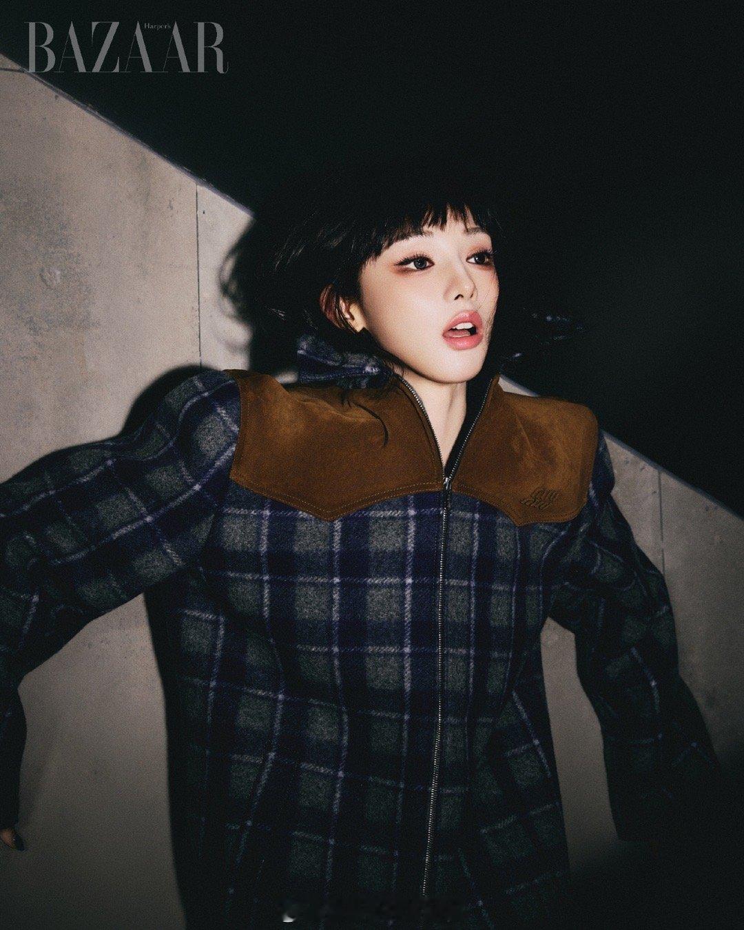 彭小苒越南芭莎新年封 越南芭莎新年封给了彭小苒，这个表现力确实配得上。镜头前可柔