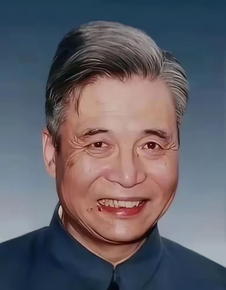 国之脊梁邓稼先先生，在生命的最后时光，依然坚守科研一线！他为中国的“两弹”一星事