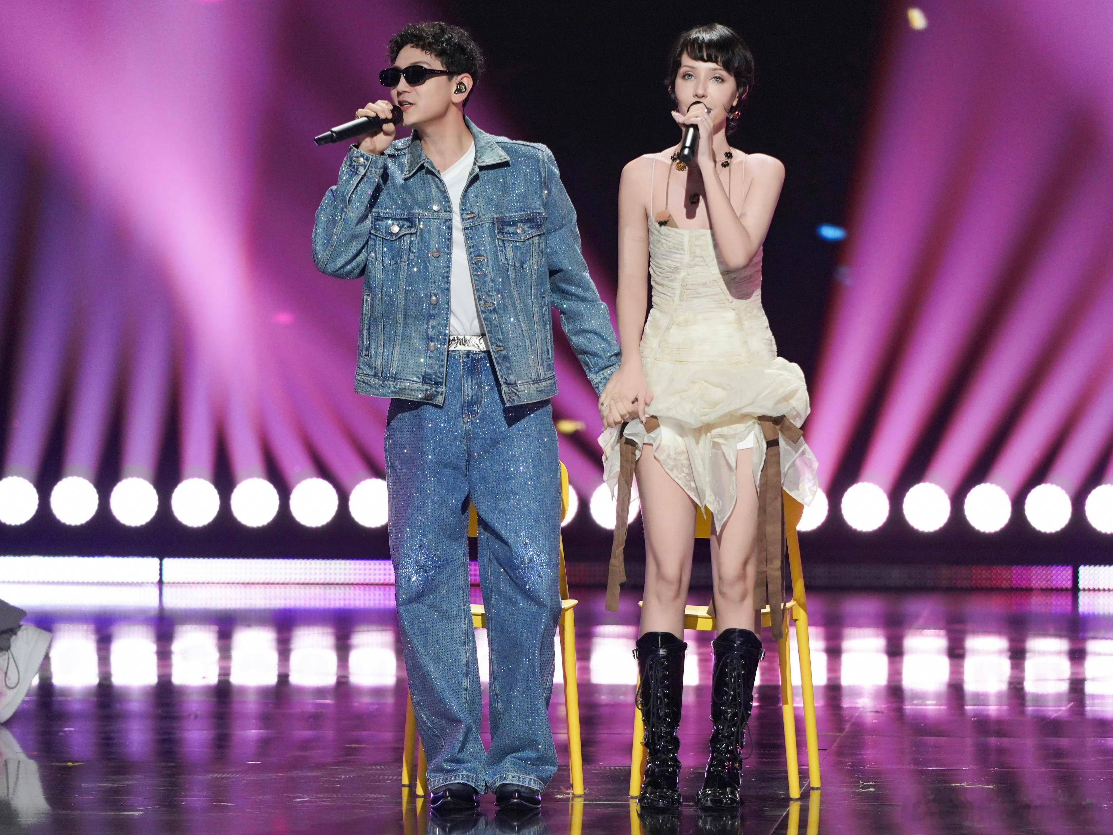 艾热说亲密关系中的安全感就像手机信号 听艾热说的，真觉得夫妻间的感情就像手机信号