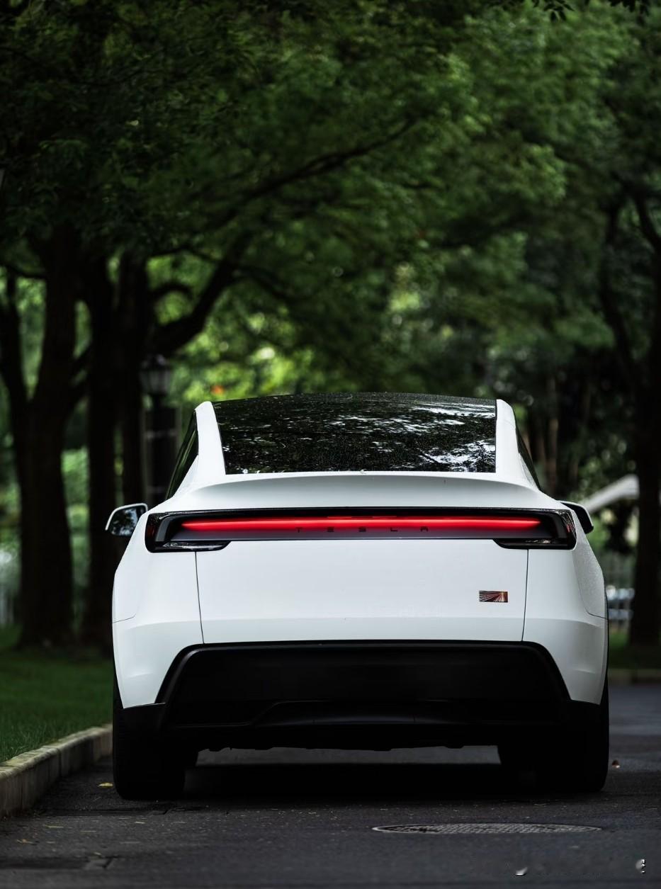 1季度，特斯拉在美国卖了11万辆
1季度，宝马在美国卖了8.4万辆
1季度，雷克