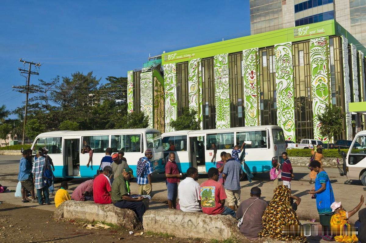 巴布亚新几内亚的土人，都很喜欢敲诈我们中国人
我进进出出巴布亚新几内亚，莫尔斯比