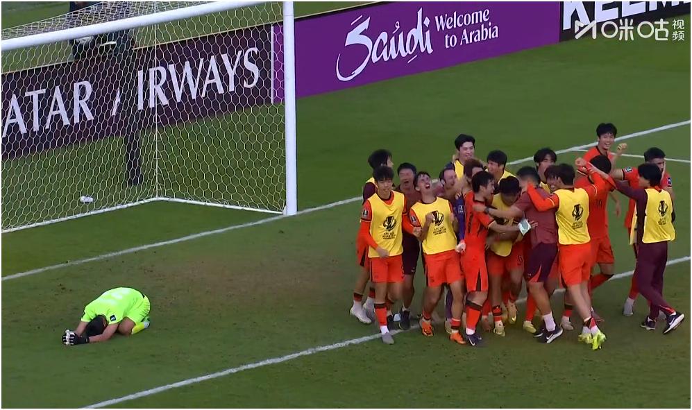 赢了赢了[给力][给力][烟花][烟花]，
国足U23点球大战赢了乌兹别克斯坦队