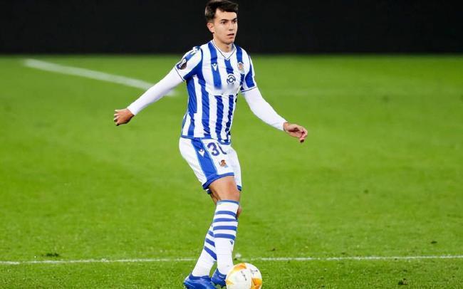 北京时间11月14日，有英媒报道：#曼城[超话]# 有意西甲皇家社会中场球员#苏