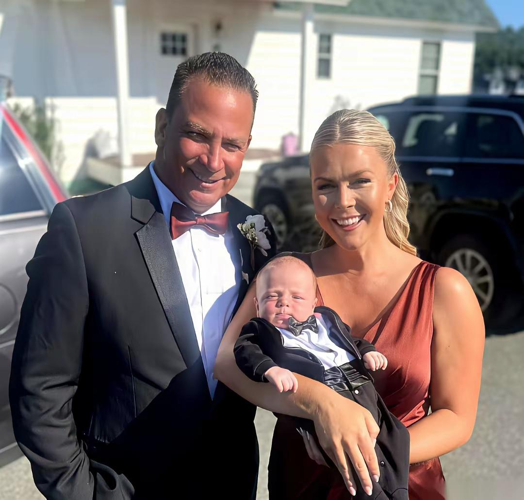 白宫发言人光速生二胎？网友：这时间线比她的嘴还快
 
要说最近美国政坛最出圈的瓜