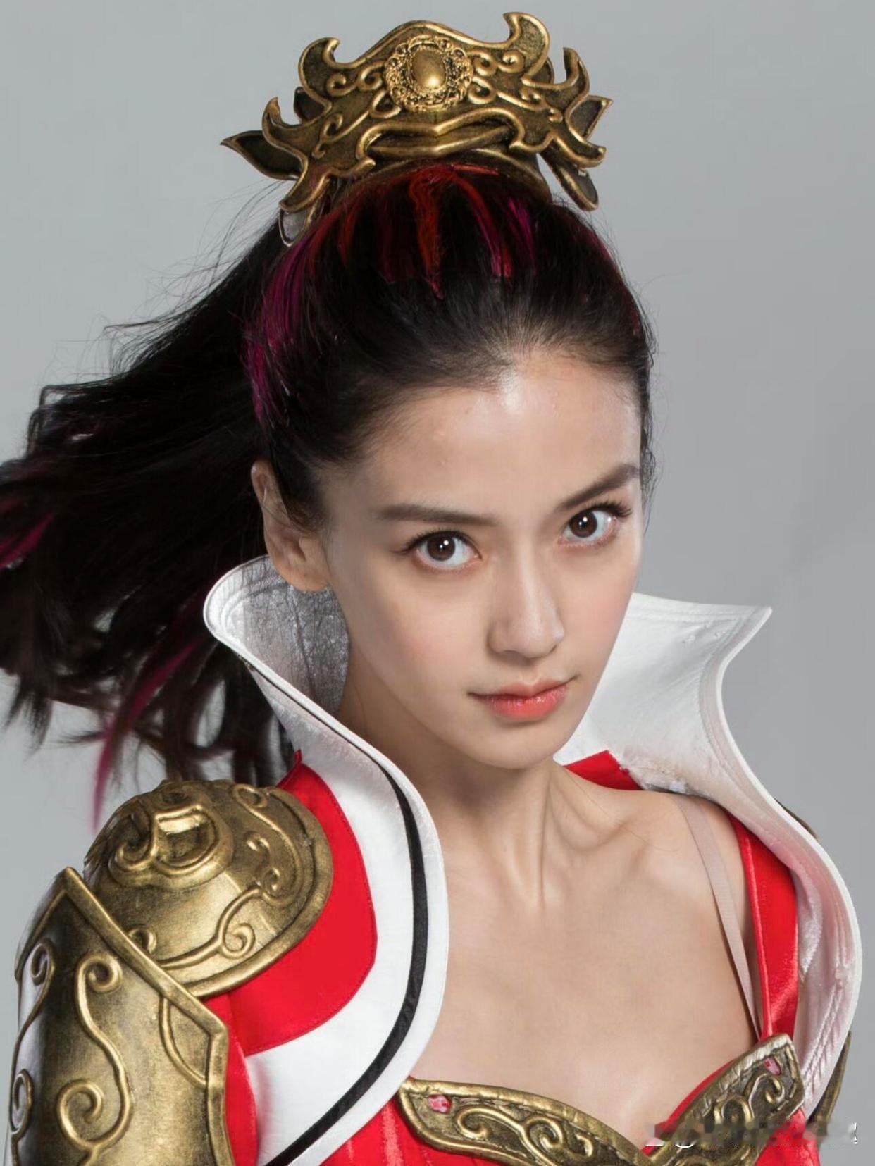 杨颖，脑门太好看了，好小的一张脸啊 