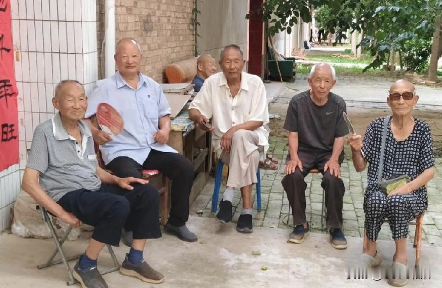 骗了几代人养老的老话！养儿防老、攒钱养老，其实都是最大误区！

老一辈人代代相传