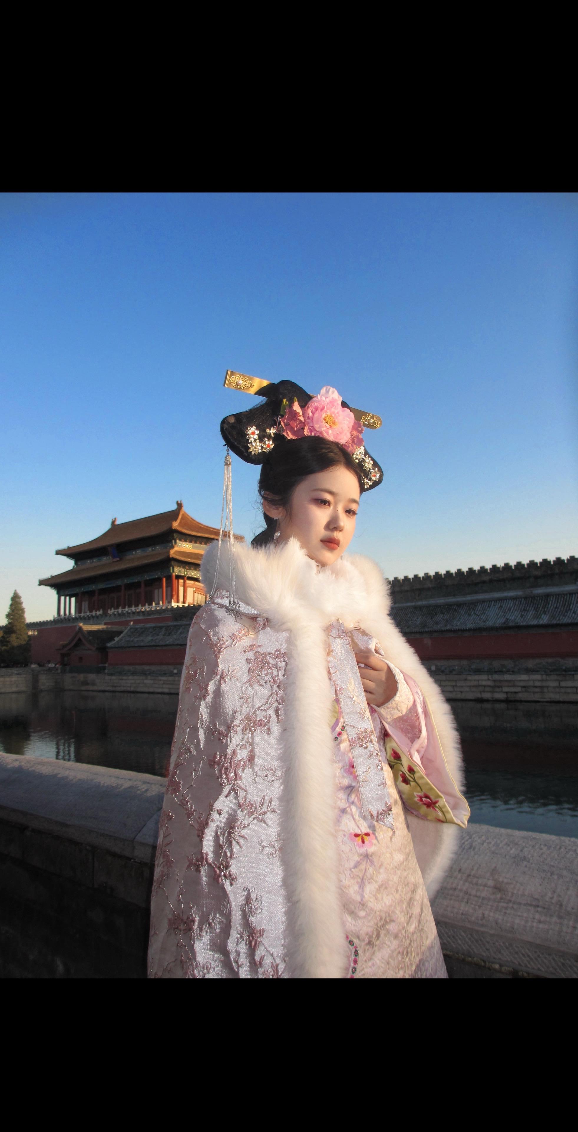 我是张晓 还是马尔泰若曦。