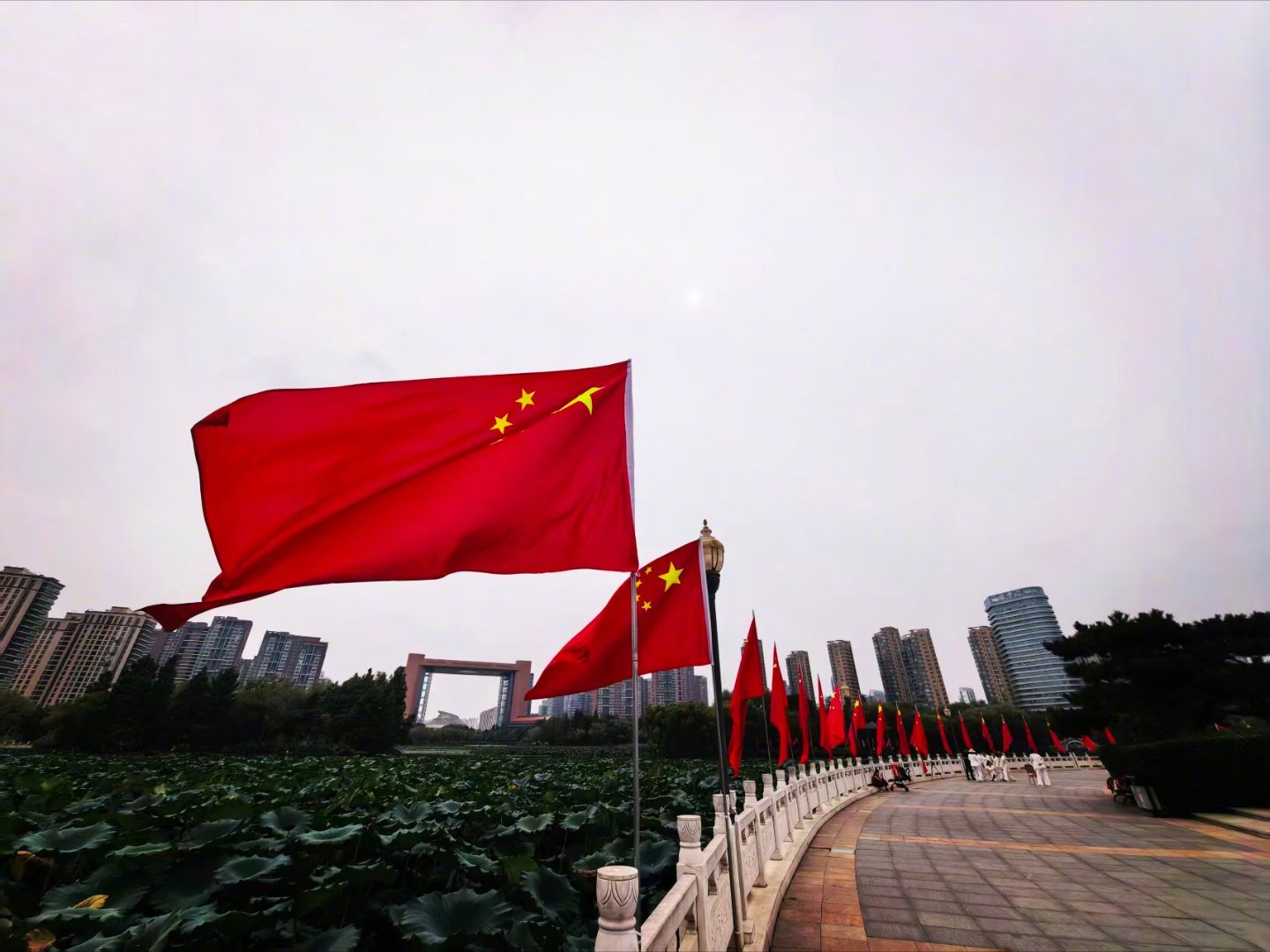 临沂年轻人的集体婚礼可以有多浪漫 城市最好的广告，不一定是高楼和灯光，也可能是一