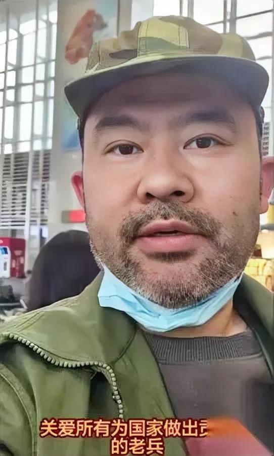 别吵了

先停手

当事人老兵自己都发话了。

别再盯着之前那点事儿骂保安、消费