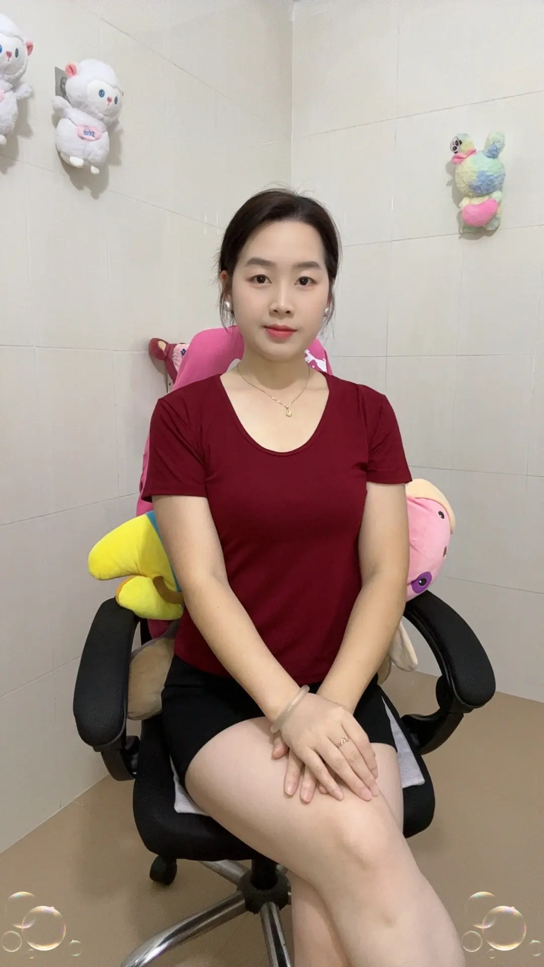 80后的，一个比一个累，不是单身就是离婚，不是分床谁就是背靠背，要么留...