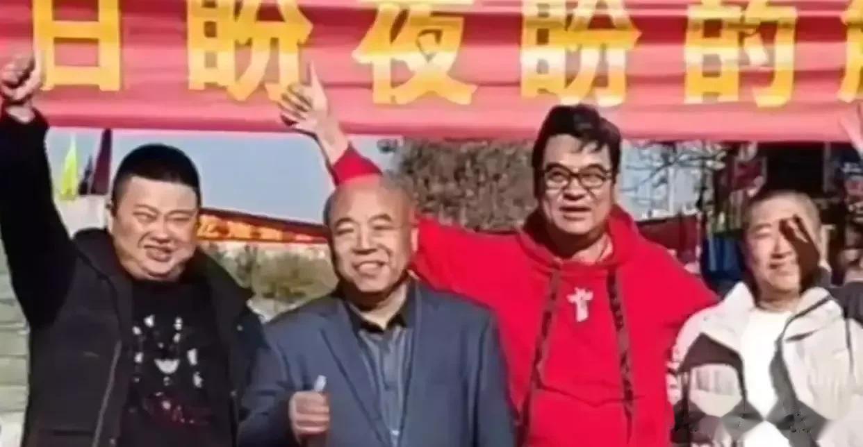 亿万富翁解爸爸，在长达25年的漫长寻子之路后，终于找到了他失散的儿子——解清帅。