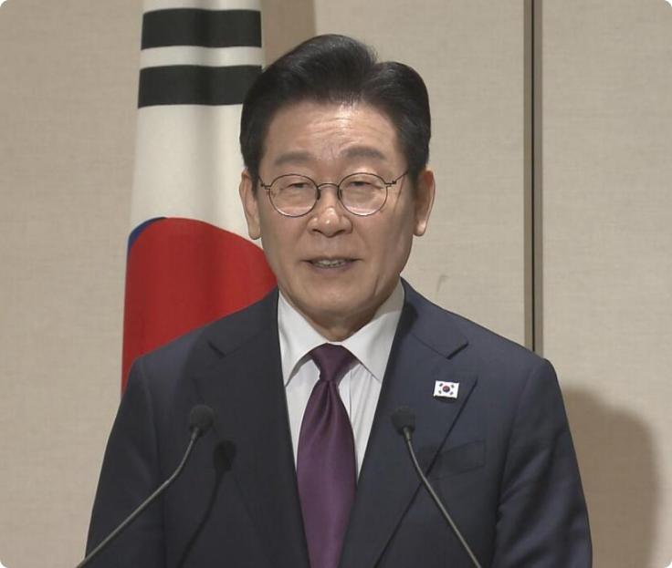 李在明表示中韩日三国“需要最大限度地发现共同点并进行合作”。
李在明在首脑会谈后