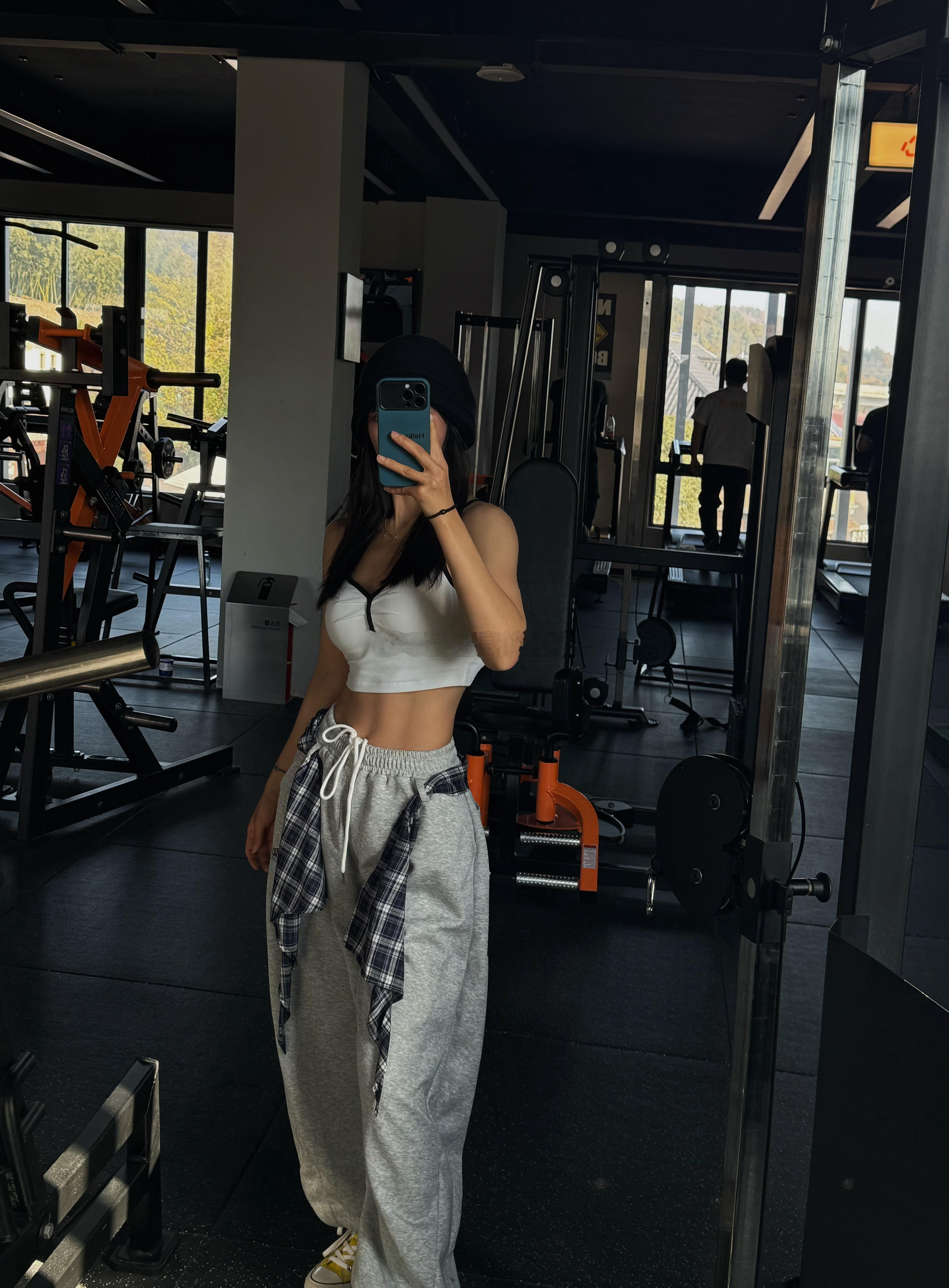 健身见人不如健身健身健身打卡 凡是让你快乐的，就是你的药 