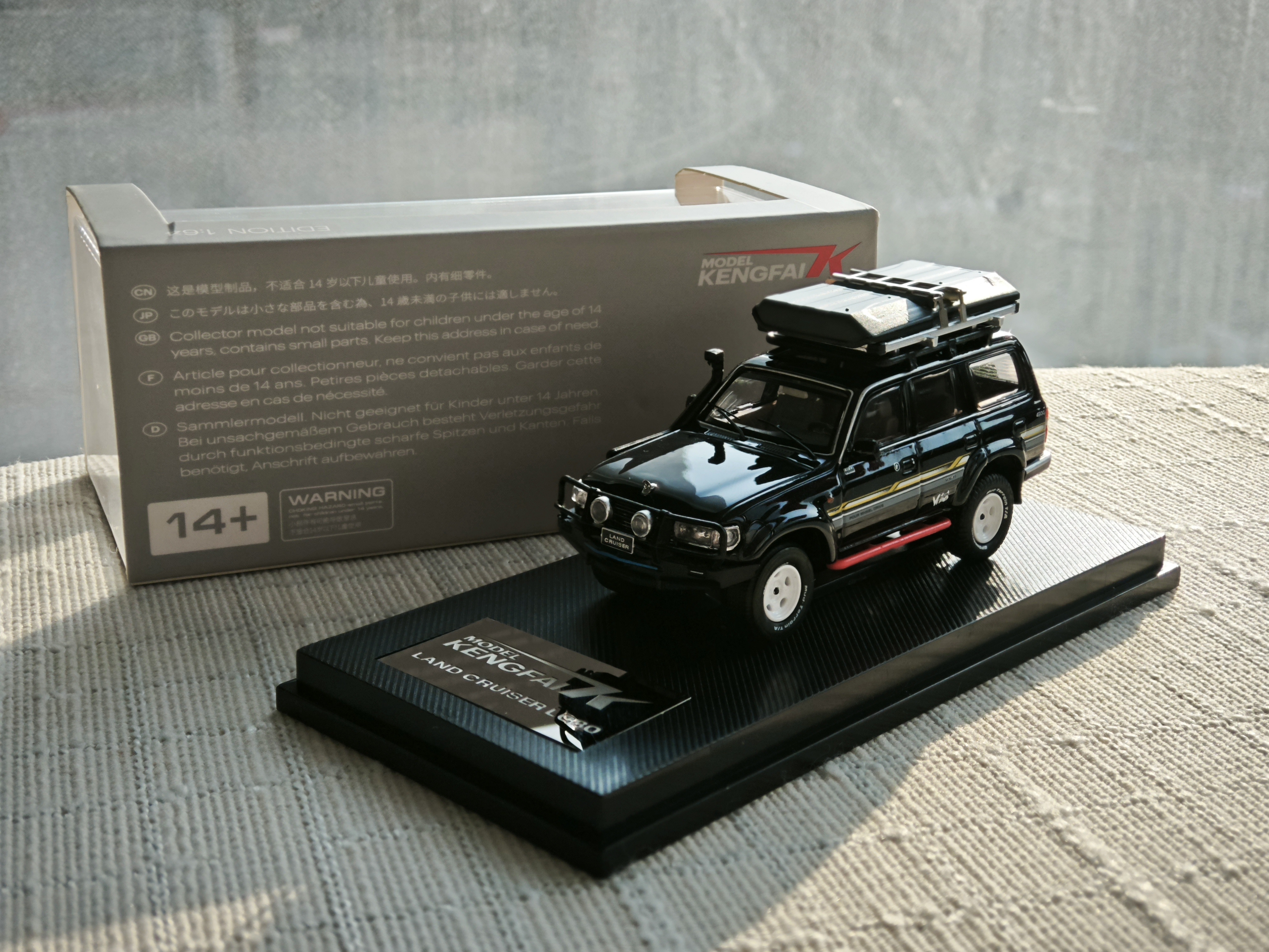 30天模型连送挑战 第52期今天【抽奖】送出的是：KILOworks 1:64 
