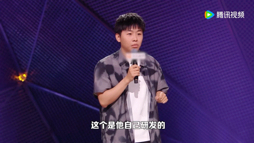 领导的眼神是自己研发的小语种我靠…我们老板平时就特别喜欢用那种意味深长的眼神看人