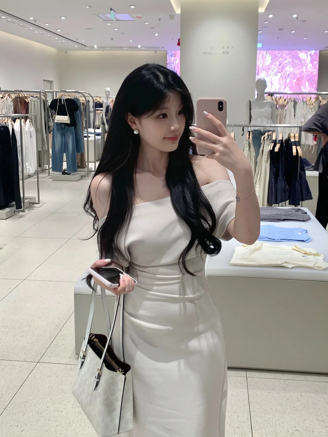 我嘞个白月光清冷千金女主🧊