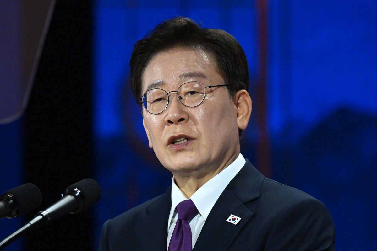 #韩国楼市拖累李在明支持率#【#青瓦台回应李在明支持率下降#：将检查不足】据韩联
