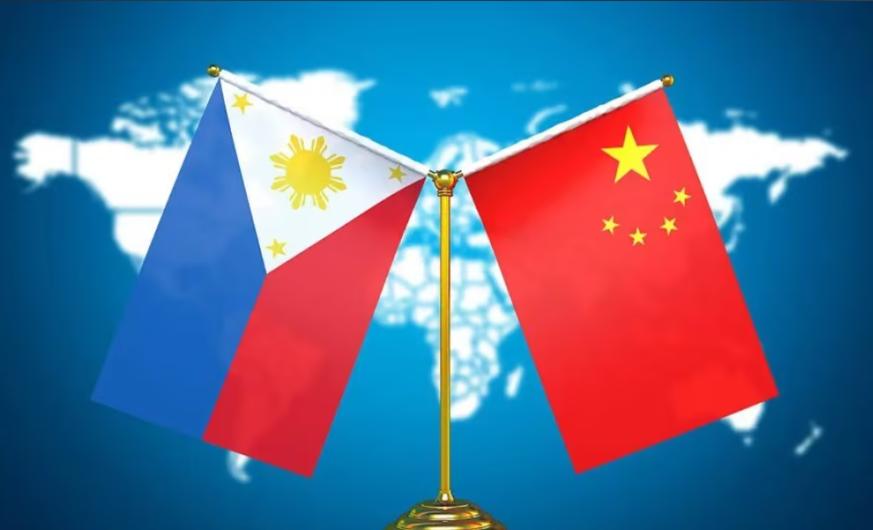 菲律宾6月10日主动向中方提出要求，希望移除中国在黄岩岛海域的浮动设施。中方未予