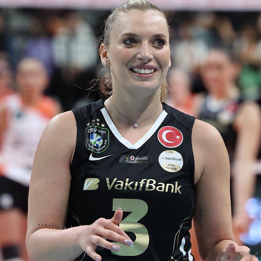 国际排坛动态2月5日00:30 瓦基弗银行主场对阵斯坎迪奇，奥兹巴伊展望此役：“