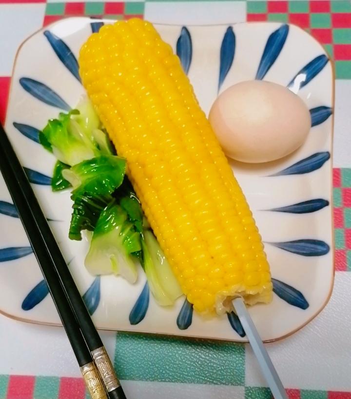 中登的晚餐，这样吃健康吗？
中登心理上越来越害怕高糖、高钠、重油、精米面。