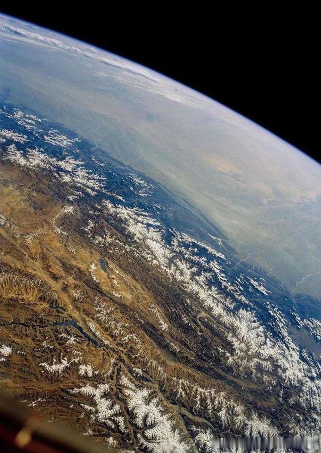美国宇航局在太空中拍摄的喜马拉雅山 ​​​