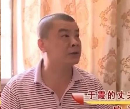 这事儿闹得挺让人头疼。一女的发现老公背着她给婆婆送了几个苹果，当场就火冒三丈，跟