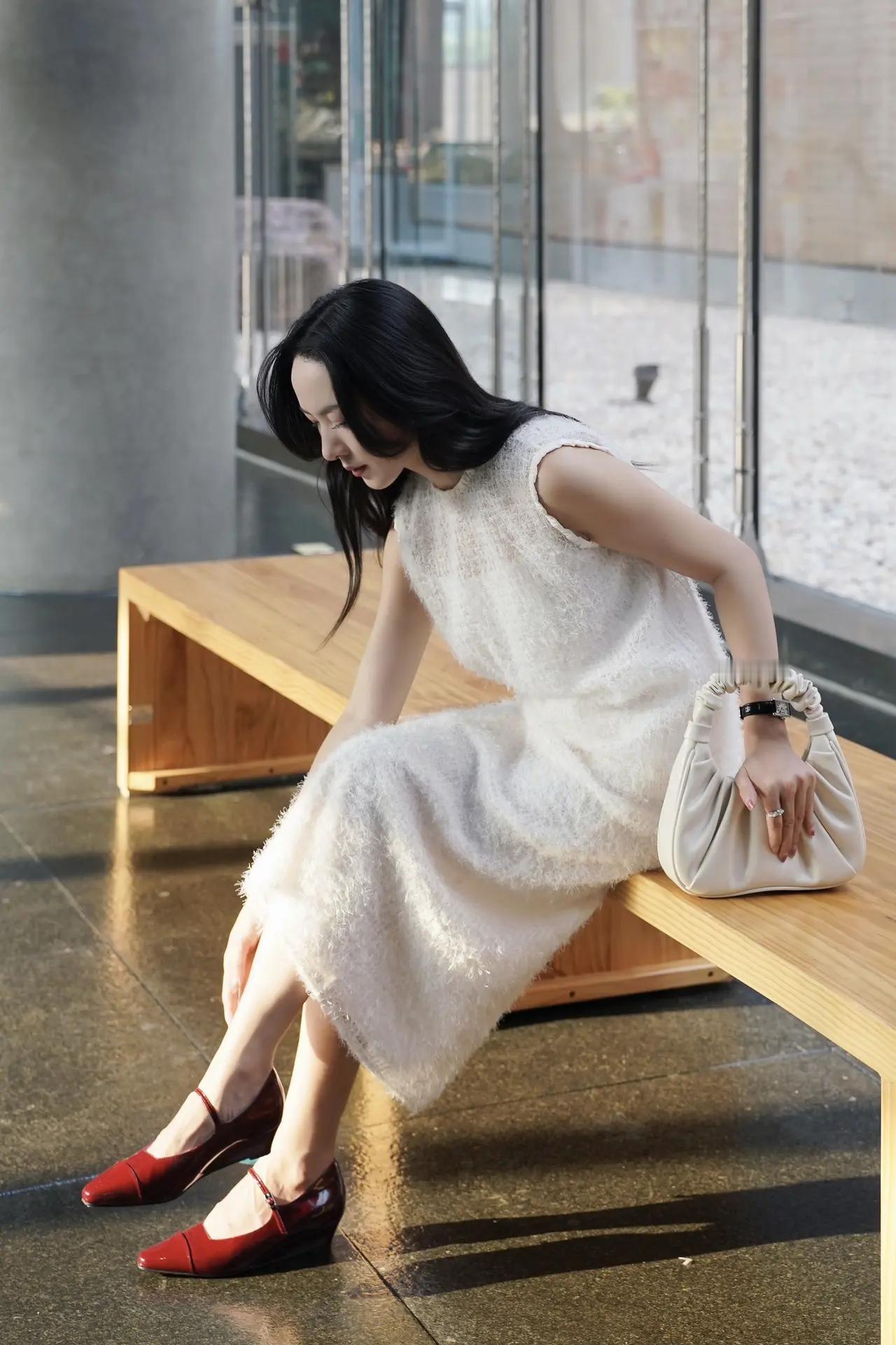 一双红舞鞋，舞动了整个冬天，成为冬天里的美好童话！