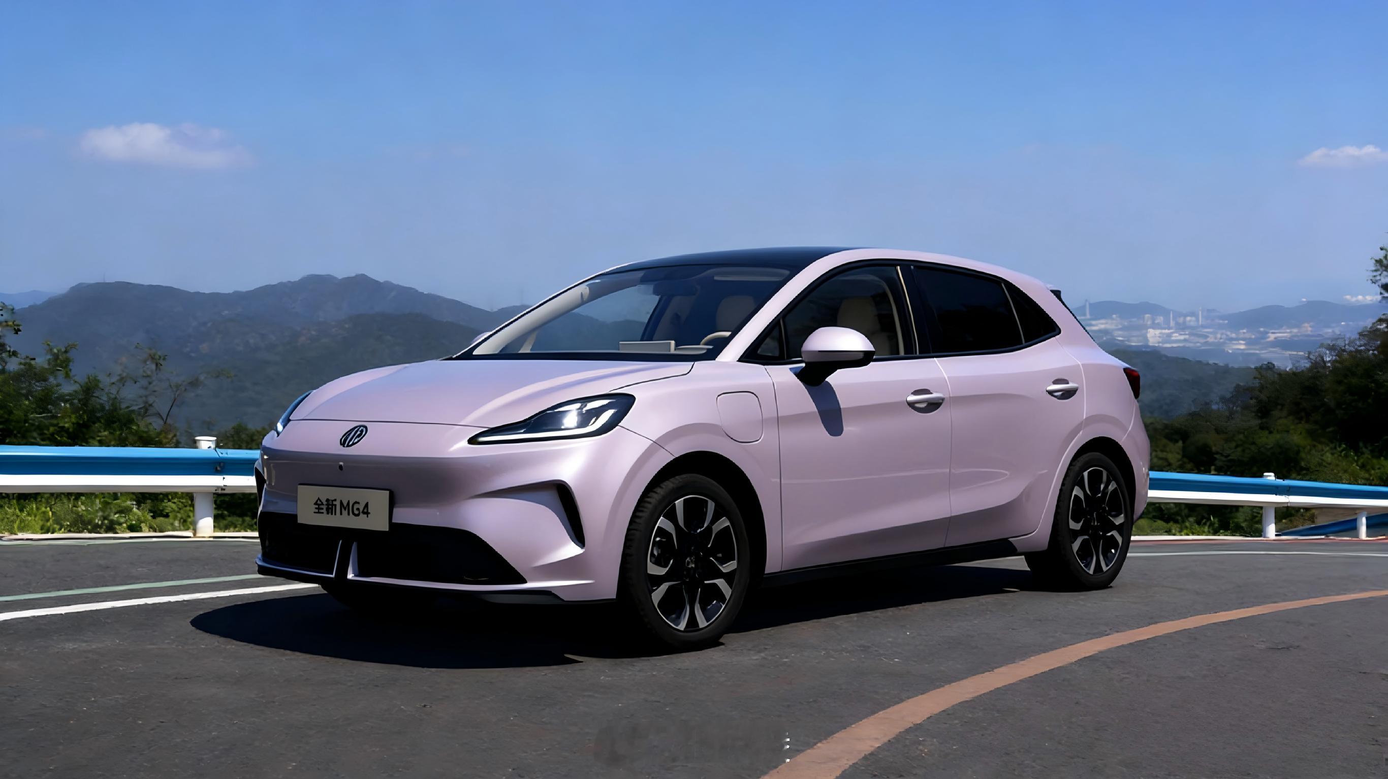 MG4这辆小车连续6个月销量破万，我们小区好几台，而且都是小情侣买的多