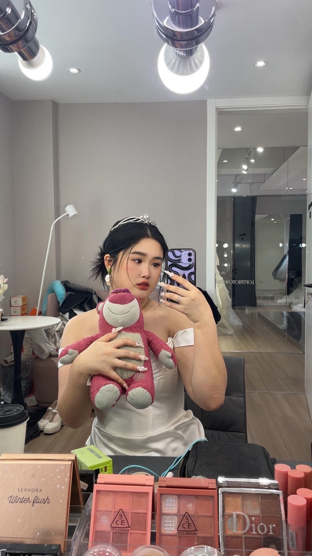 140斤新娘。悠悠闲闲的一天，不喜欢把拍照弄的很累！