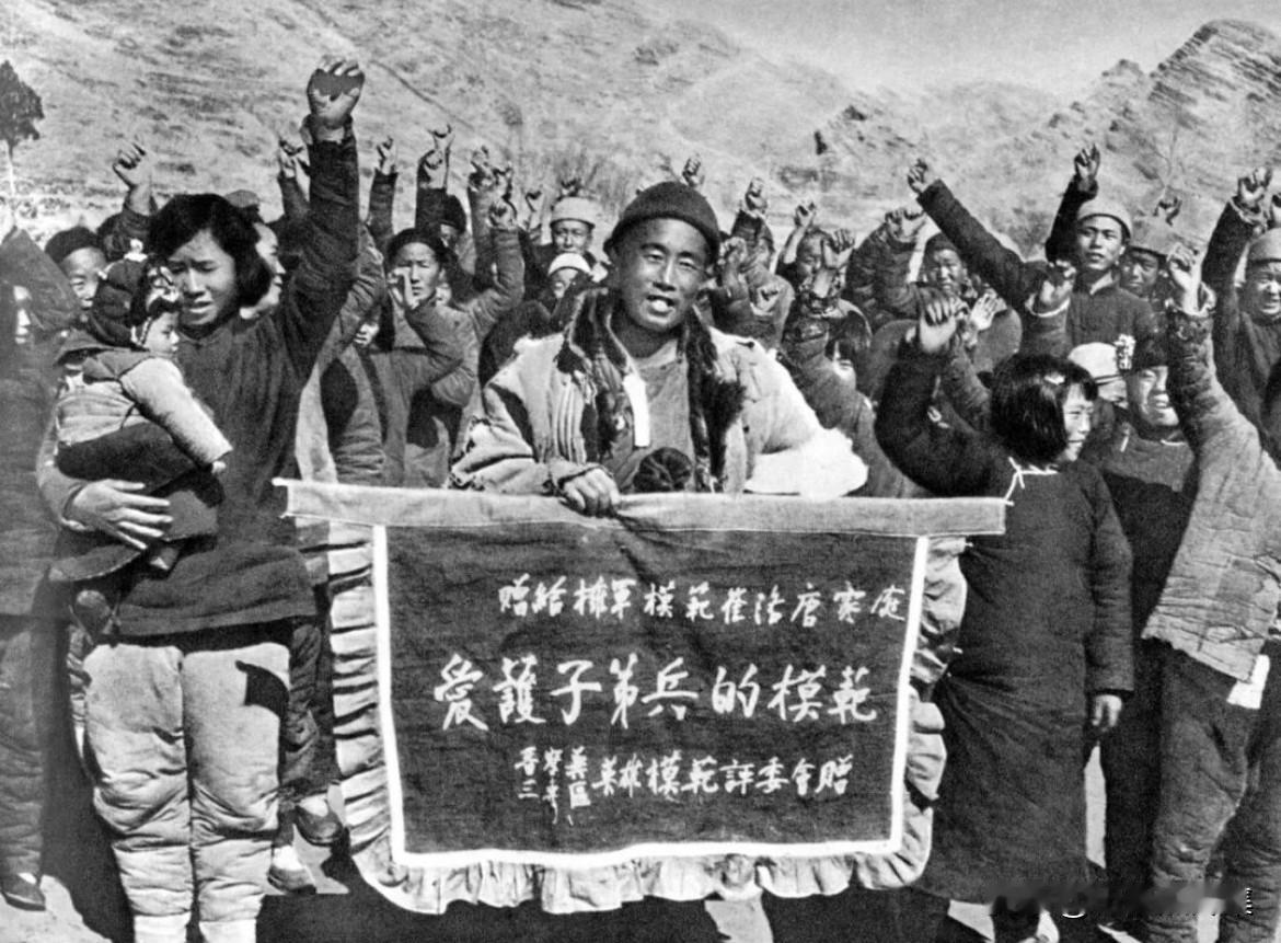 拥军模范“子弟兵老大哥”——崔洛唐。1938年，八路军在易县、涞源一带创建晋察冀