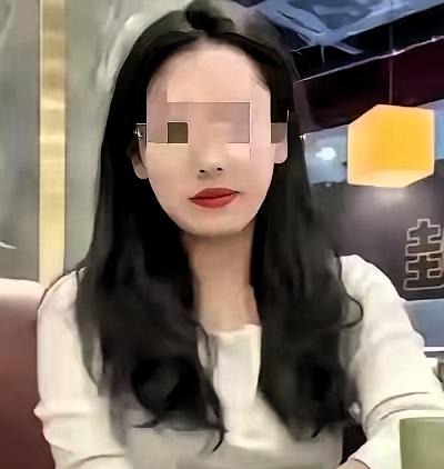 上海，一男子发现妻子和其上司有染长达5年，男子不忍其辱，和妻子把婚离了
出于愤怒