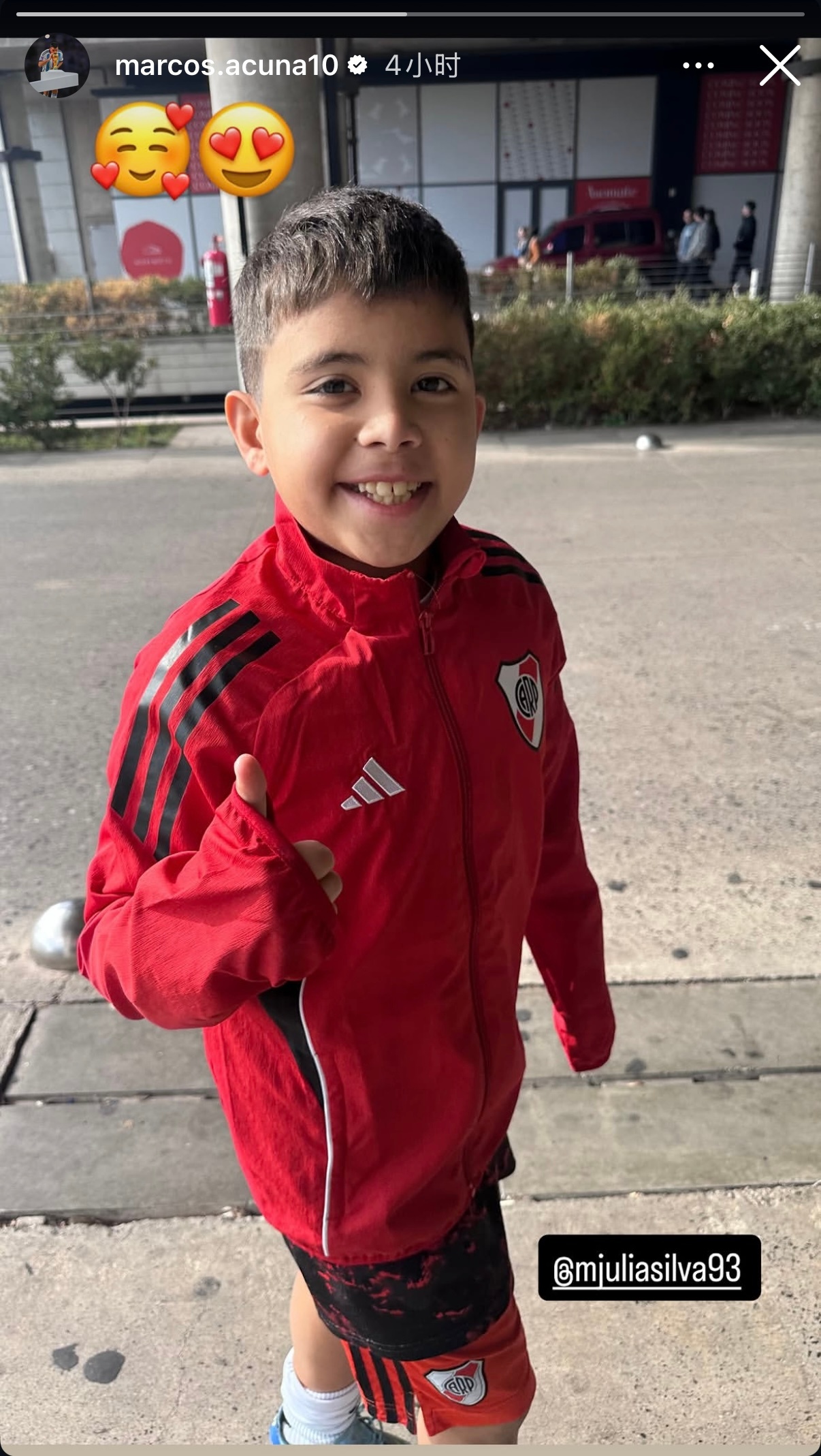 阿库尼亚更新快拍｜🥰😍看来都想娃了阿根廷球迷俱乐部