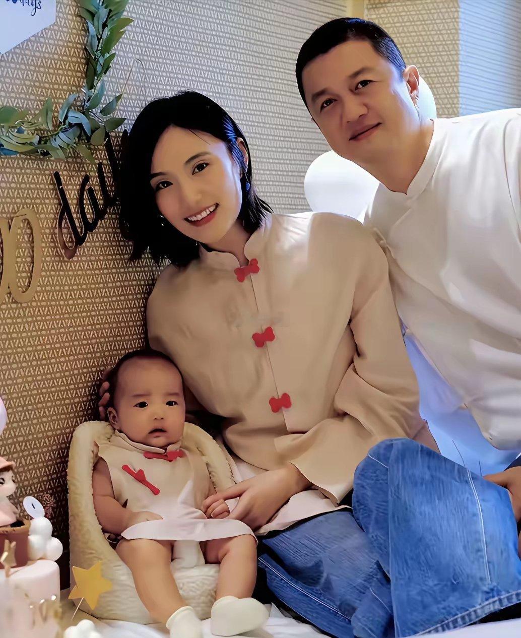 不查不知道，原来，李亚鹏和他的前妻海哈金喜的婚姻，仅仅只维持了短短的3年啊？由此