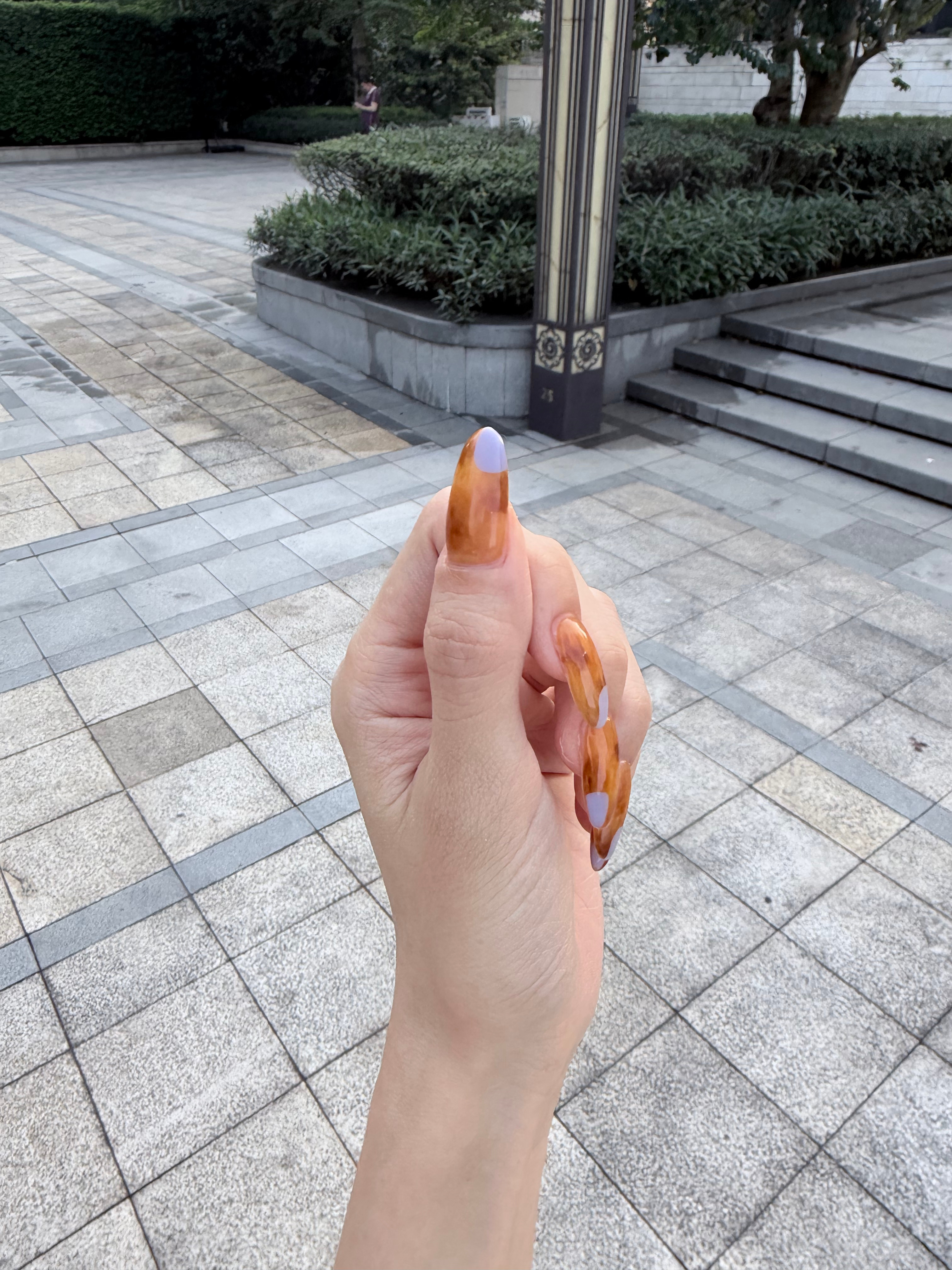 换了个新美甲 好显白！！ ​​​