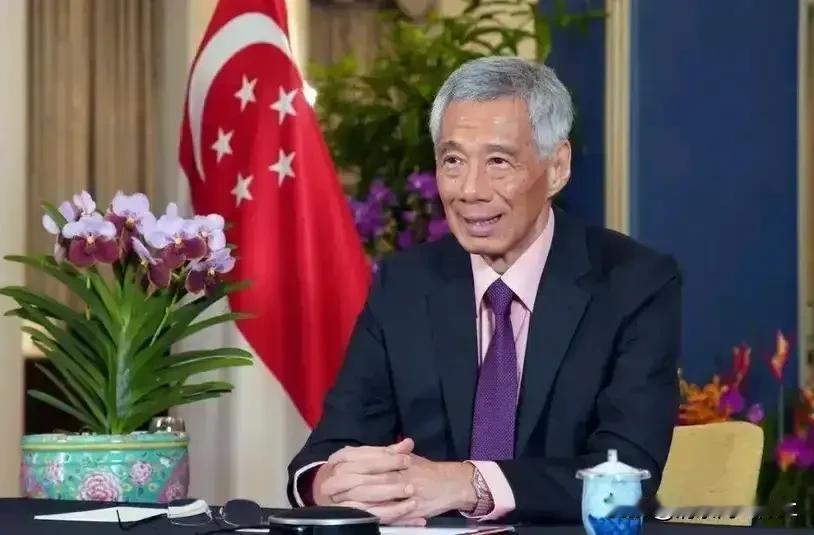 既当又立的新加坡！

李显龙与黄循财口中的民主国家专玩双标，遇事就露馅！

俄乌