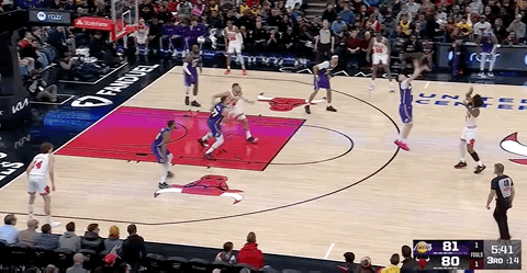 斯玛特，2+1，稳定军心！湖人领先4分