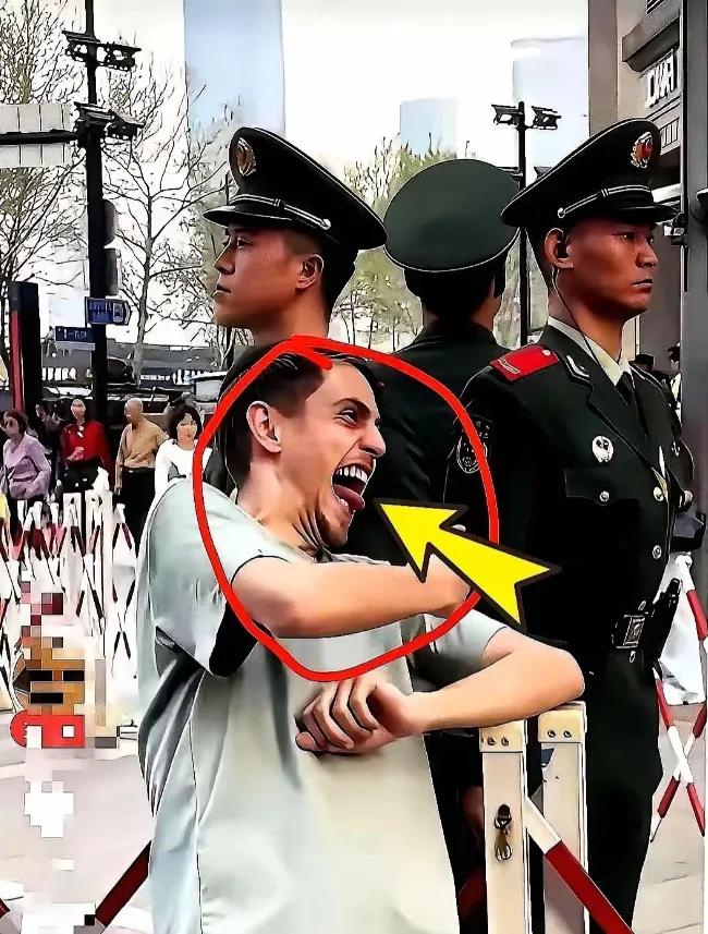 中国武警战士不是《水浒传》里的金翠莲——老外做死挑衅武警哨兵必须严惩！

刚看到